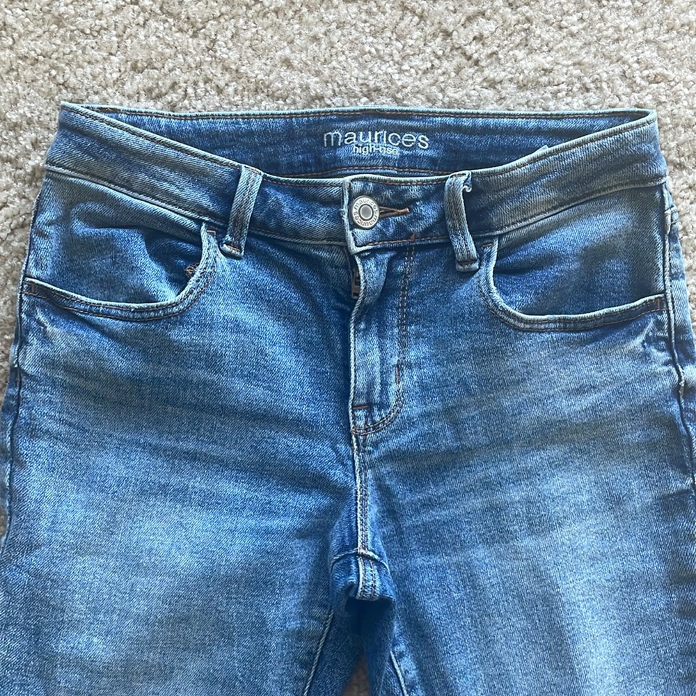 Maurices Skinny Jeans - Picture 2 of 5
